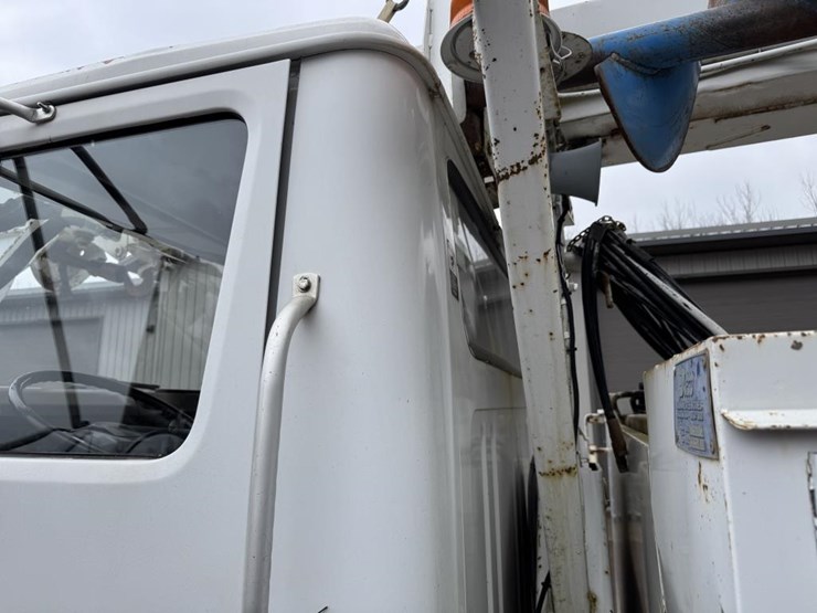 2001-international-4900-image-13