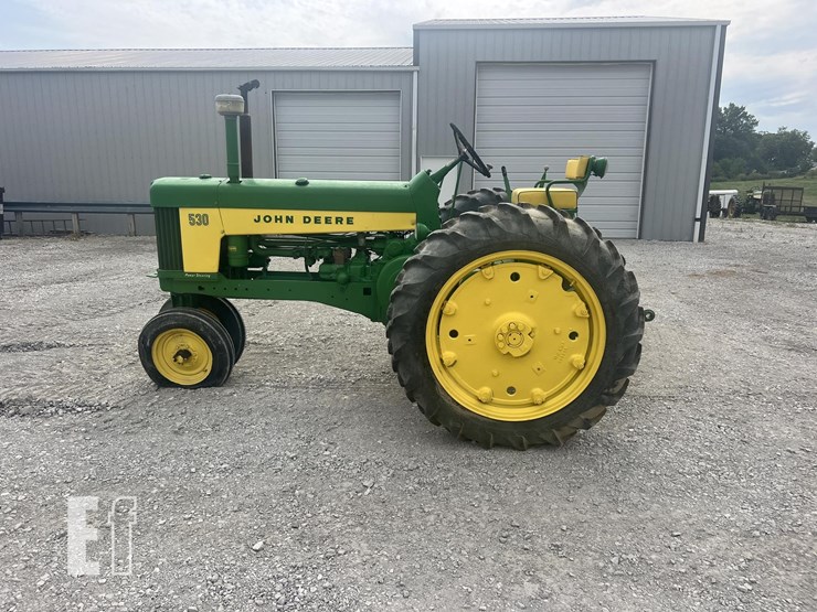 john-deere-530-image-1