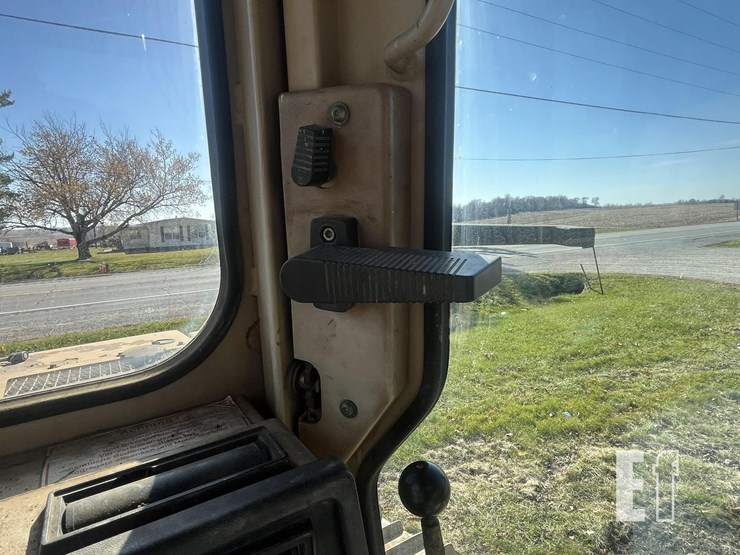 caterpillar-d6h-xl-image-42