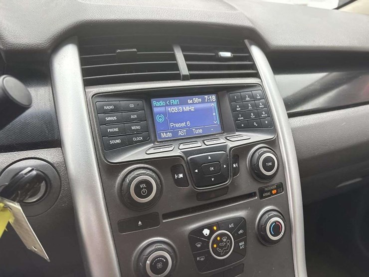 2012-ford-edge-image-22