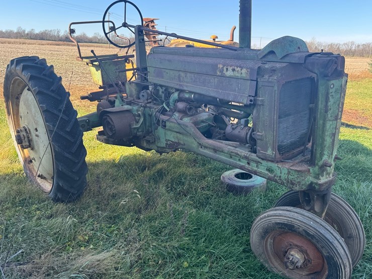 john-deere-b-image-1