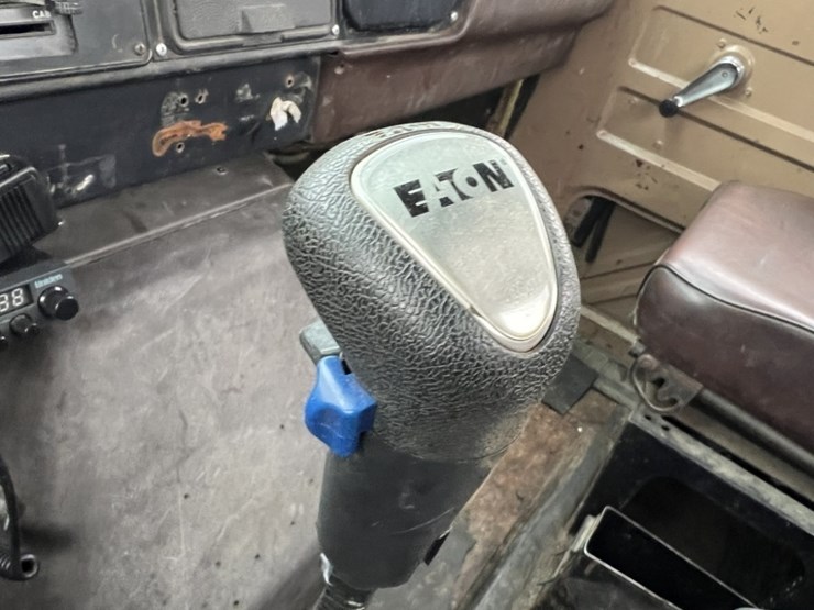 1986-international-1954-s/a-truck-tractor-image-31