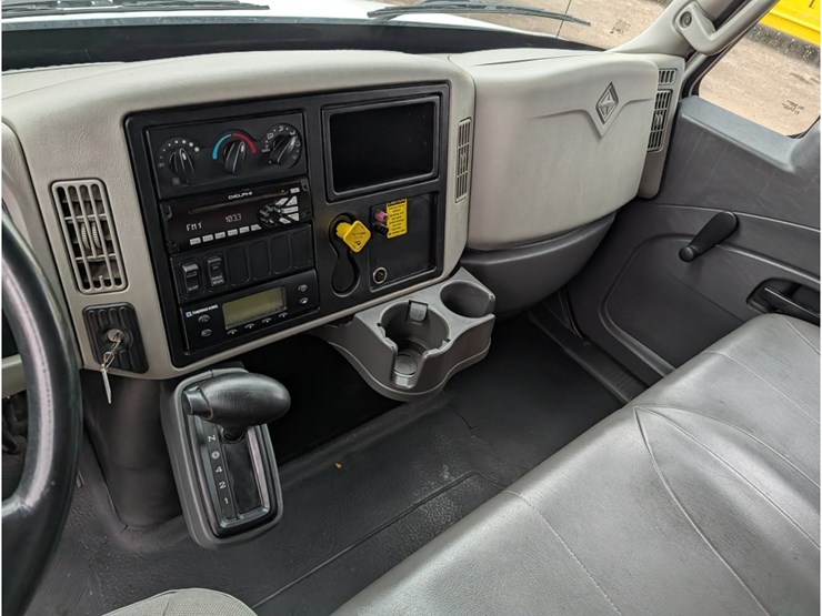 2015-international-durastar-4300-image-21