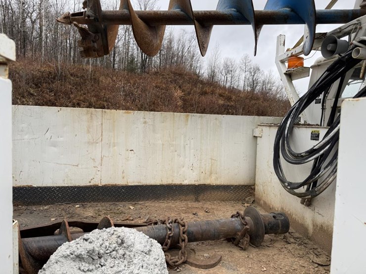 2001-international-4900-image-48