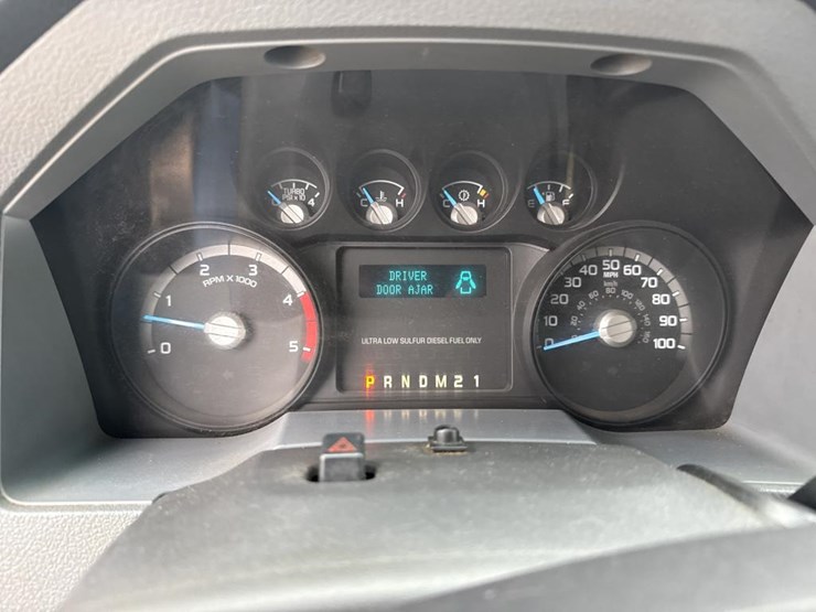 ford-f550-xlt-image-36