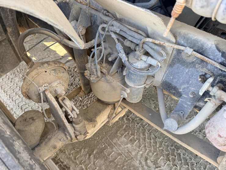 2007-freightliner-columbia-120-image-33