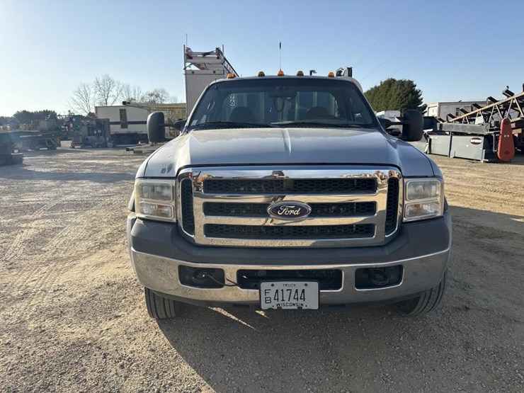 2006-ford-f550-image-8