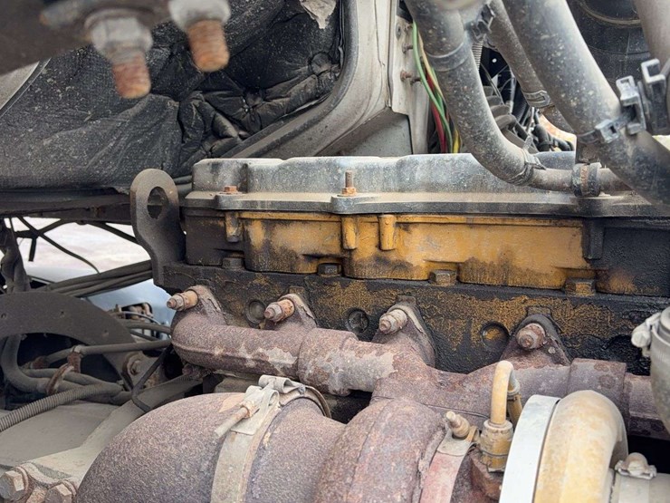 2005-sterling-l8500-image-21