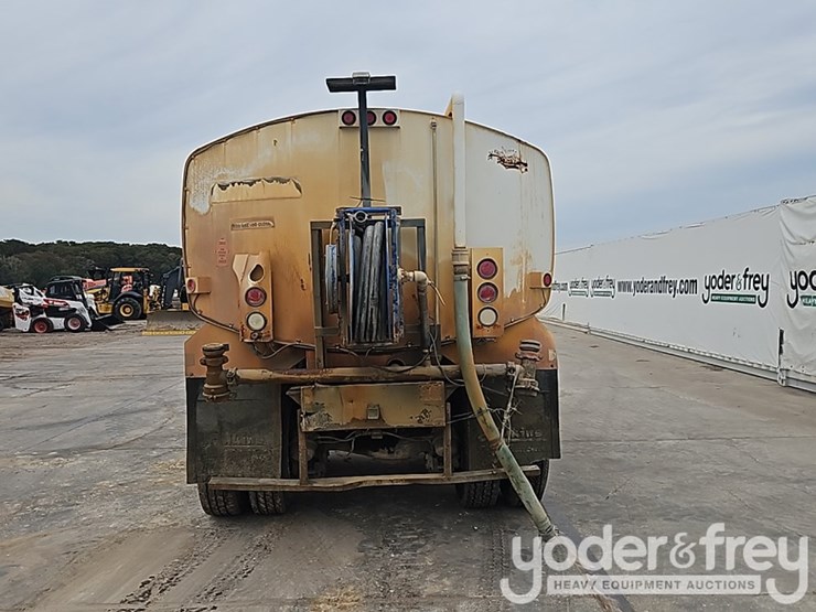 1994-mack-rd690s-image-15