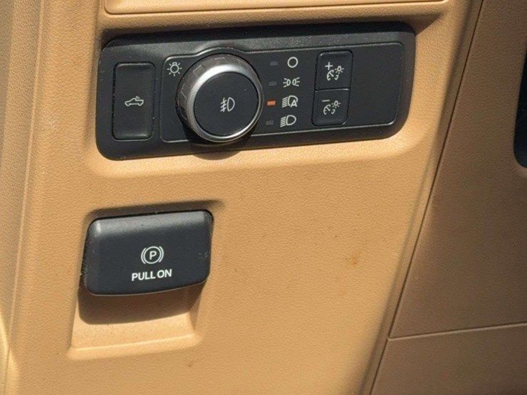 2021-ford-f150-image-24