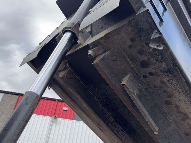 2017-kenworth-t880-image-62