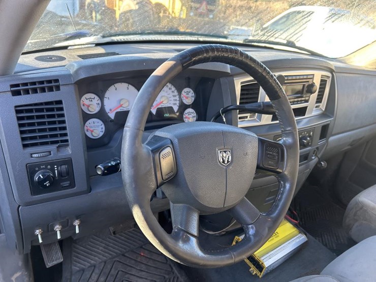 2008-dodge-3500-image-47