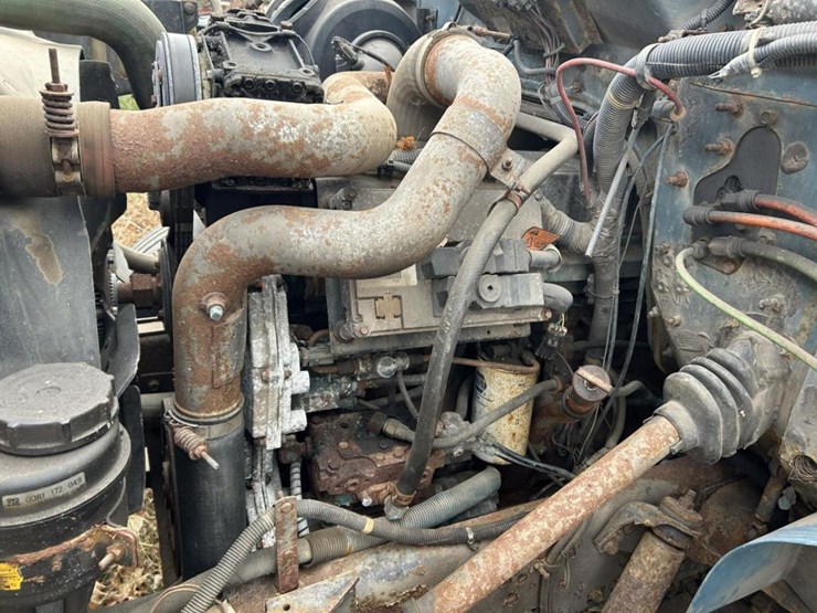 international-4700-image-32