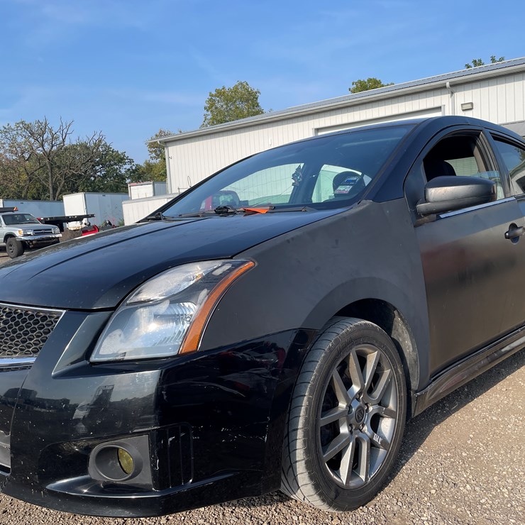 #1078 • 2010 Nissan Sentra SER Spec-V Sedan (Has WI Title)