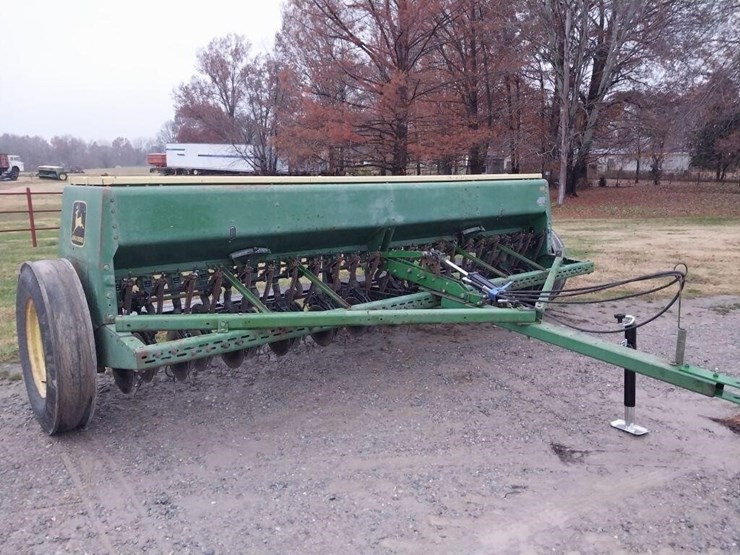 john-deere-8300-image-3