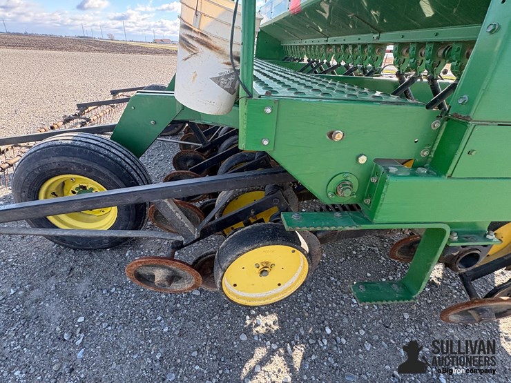 john-deere-750-image-18