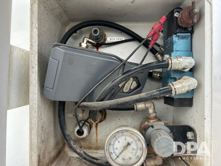 2015-wilson-hopper-bottom-image-35