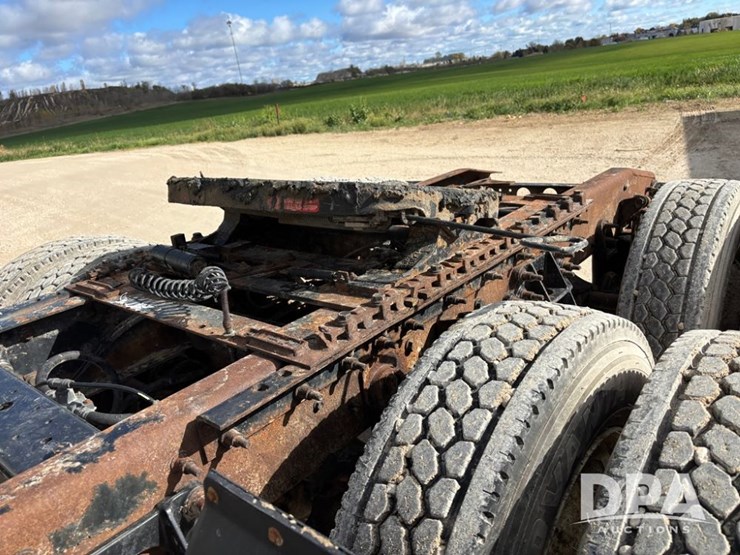 2012-international-prostar-image-40