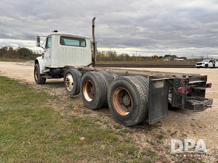 international-4900-image-10