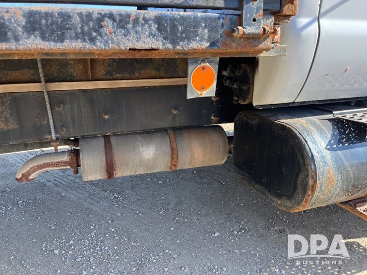 ford-f650-xlt-image-27