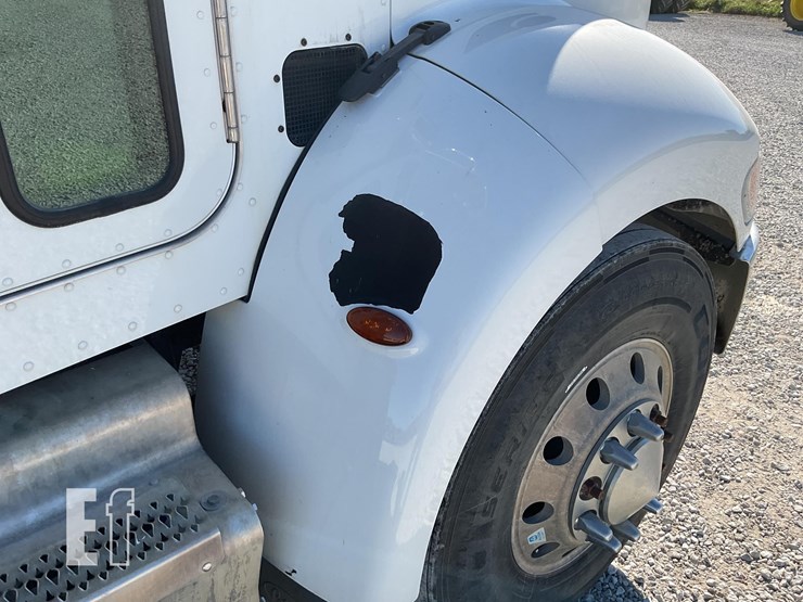 peterbilt-337-image-17