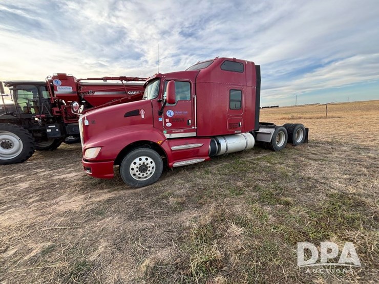 2014-kenworth-t660-image-13