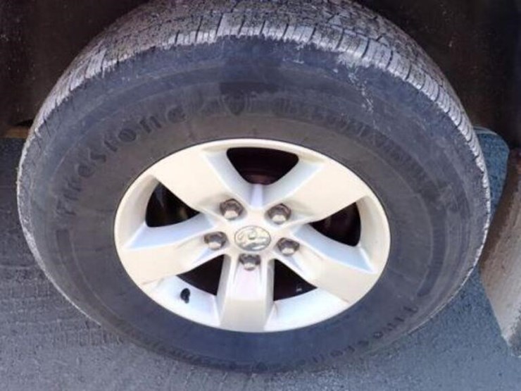 ram-1500-slt-image-65