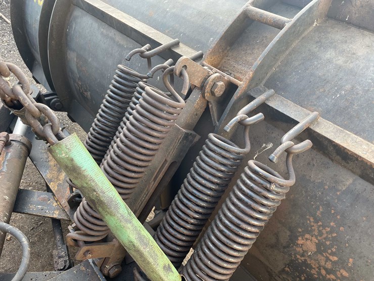 international-4900-image-64