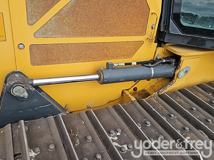 2018-deere-650k-image-18