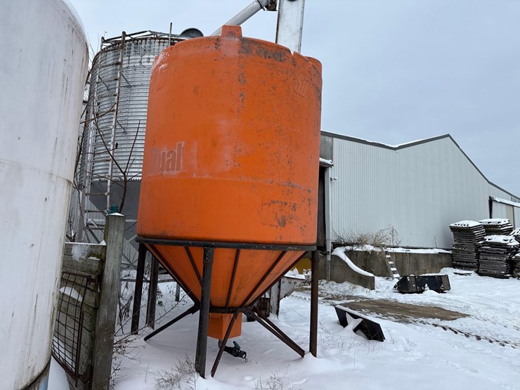 orange-cone-bottom-tank-image-2