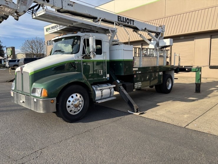 2001-kenworth-t300-image-43