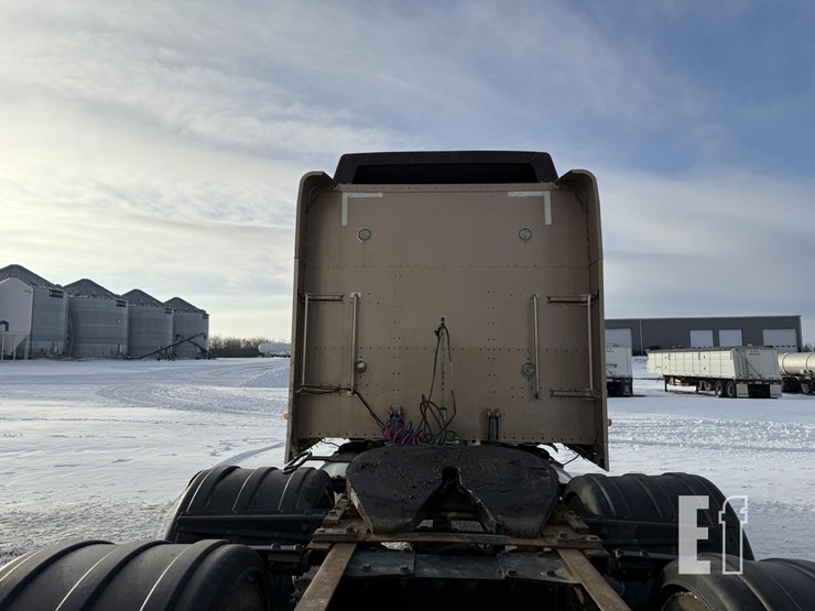 2004-peterbilt-379-image-20