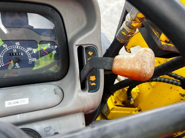 new-holland-tn70a-image-28