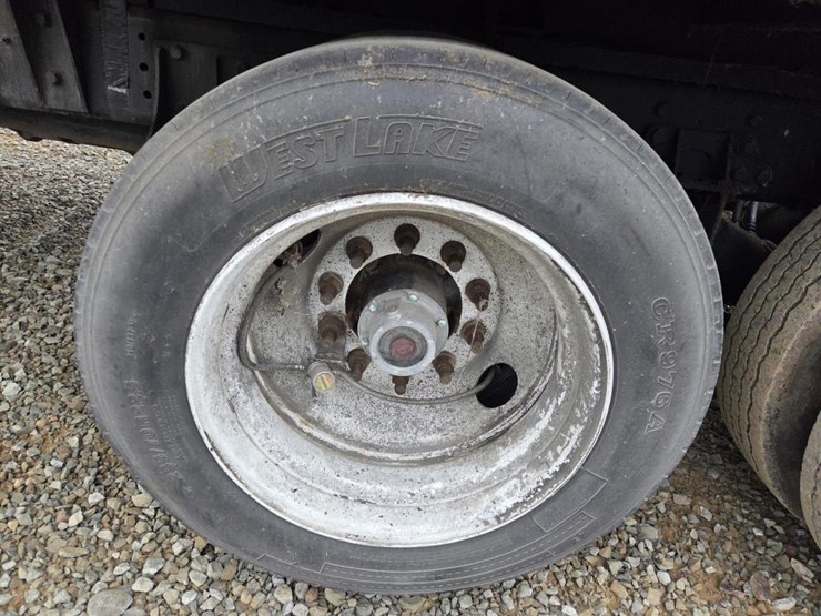 2011-international-durastar-4400-image-90