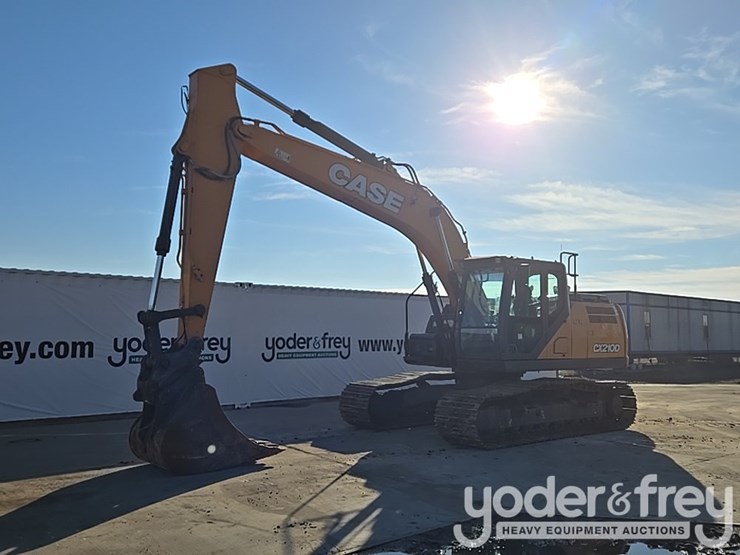 2021-case-cx210-lc-image-1