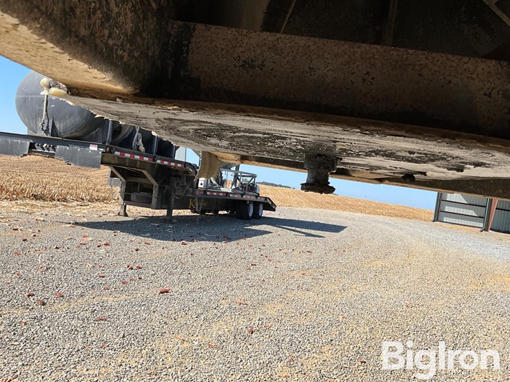 2006-wheeler-t/a-steel-grain-trailer-image-9