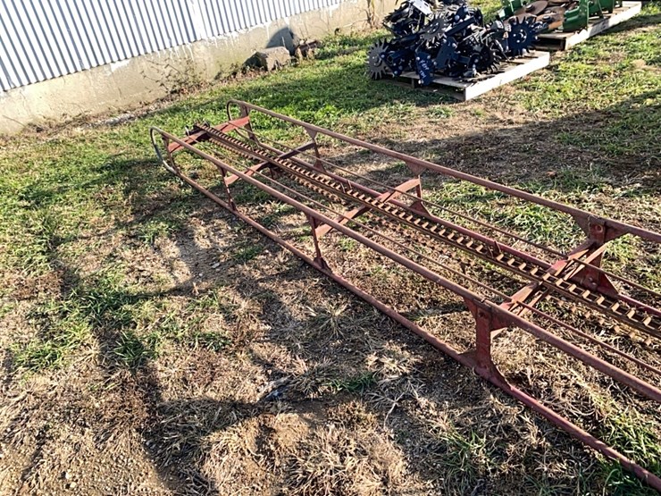 ih-15-bale-elevator-with-motor---16’-image-13