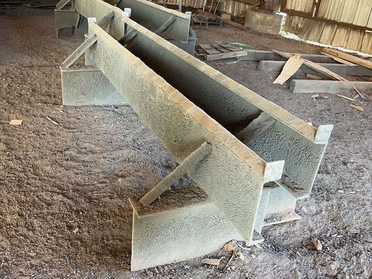 (6)-steel-horses-with-steel-table-image-5