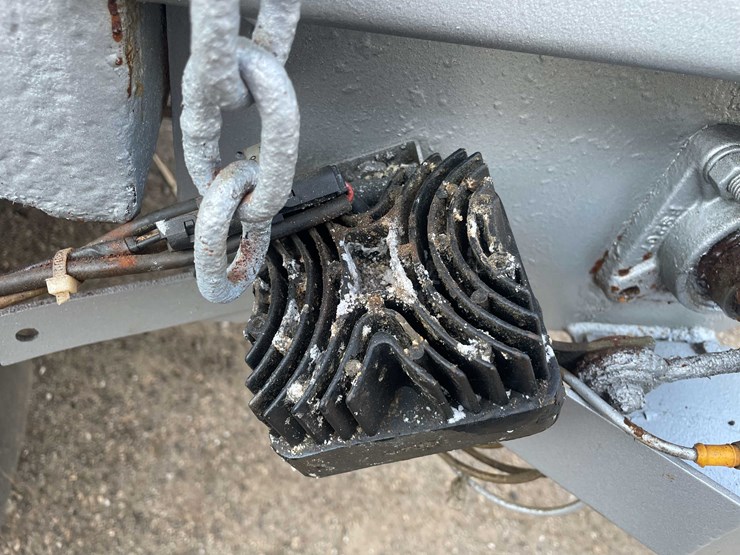 international-4900-image-24