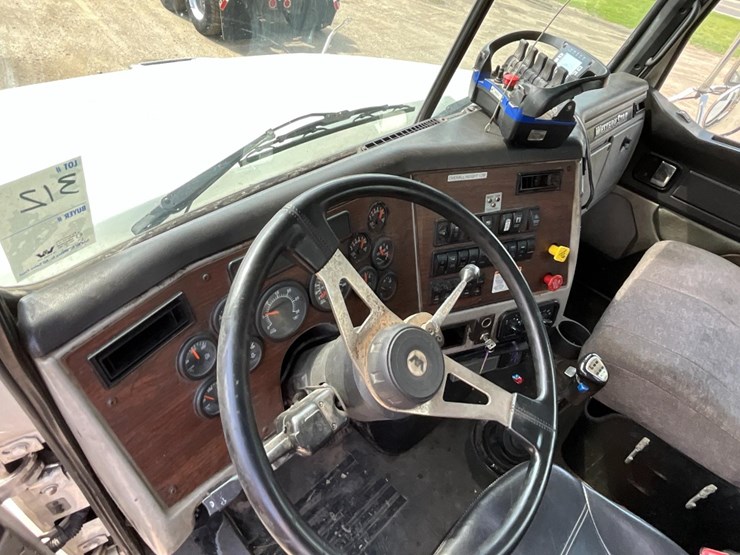 western-star-4700sb-image-29