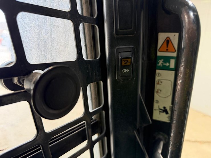 2019-bobcat-t770-image-25