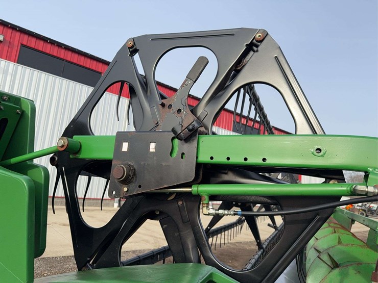 john-deere-630f-image-13