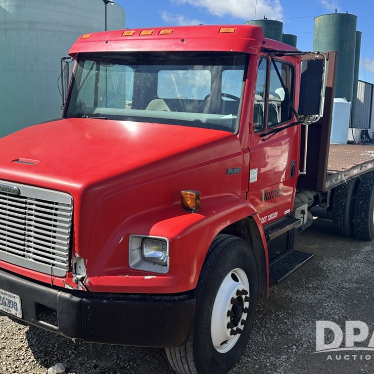 FREIGHTLINER FL80