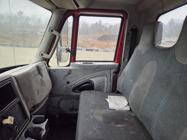 2011-international-durastar-4400-image-69