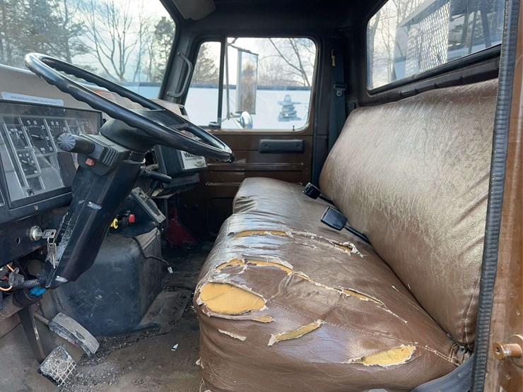 1991-international-4700-image-20