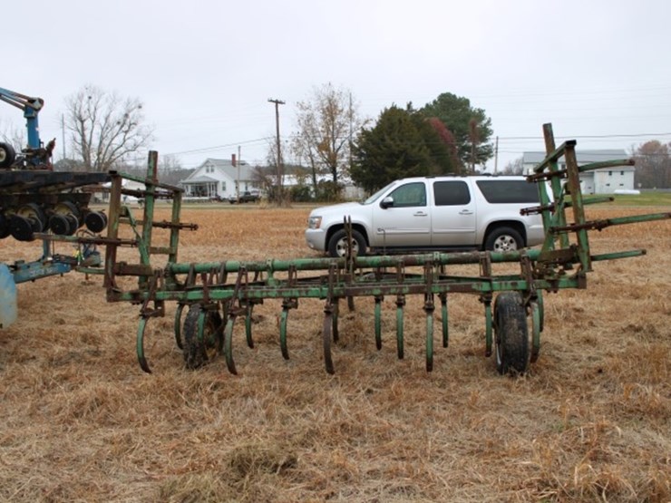 16'-s-tine-cultivators-1-flat-tire-image-4