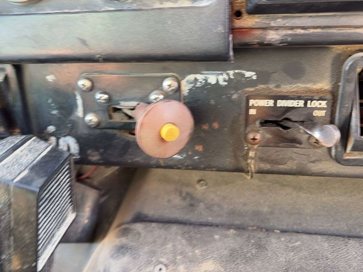 1993-international-4900-image-34