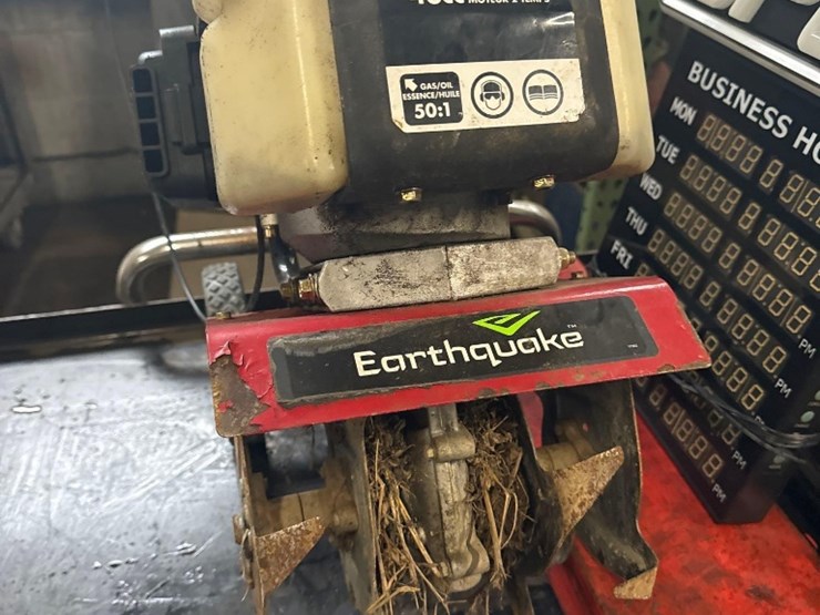earthquake-co-43cc-mini-gas-rototiller-model-mc43-image-1