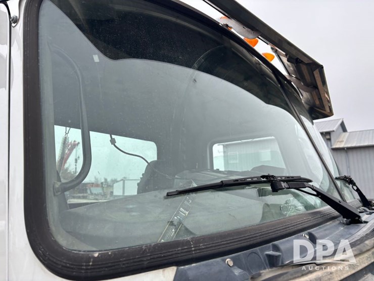 2017-mack-pinnacle-chu613-image-58