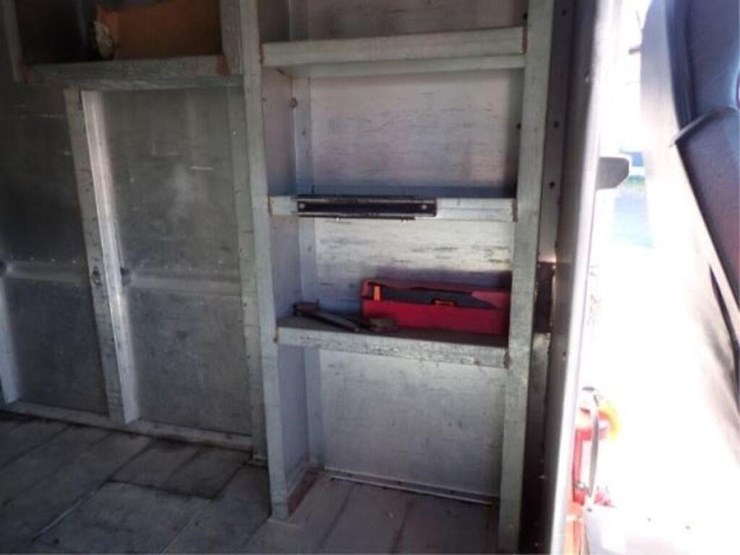 2015-freightliner-mt55-image-39